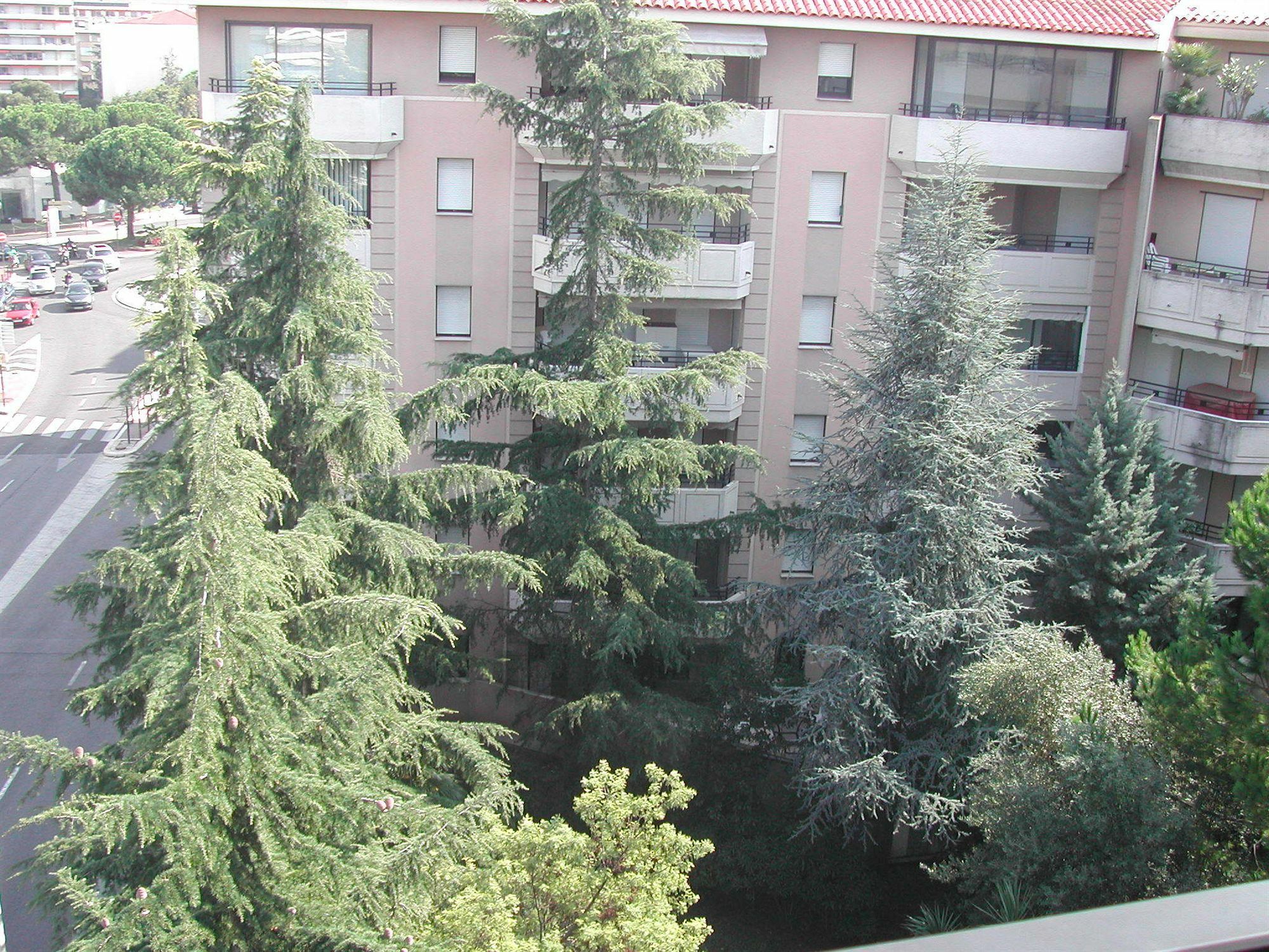 Riviera Eden Palace Cannes Exterior photo